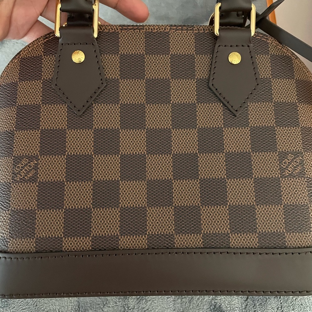 Louis Vuitton Crossbody